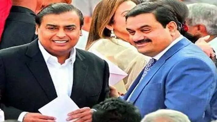 Farmers are protesting against Ambani and Adani, know the reason MJA Farmers are protesting against Ambani and Adani, know the reason MJA