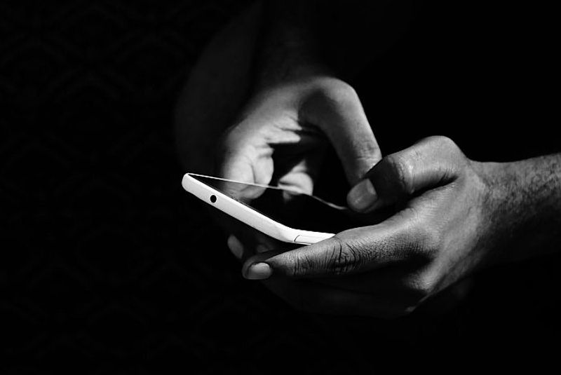Know about Nomophobia psychological condition where person fearing of losing phone