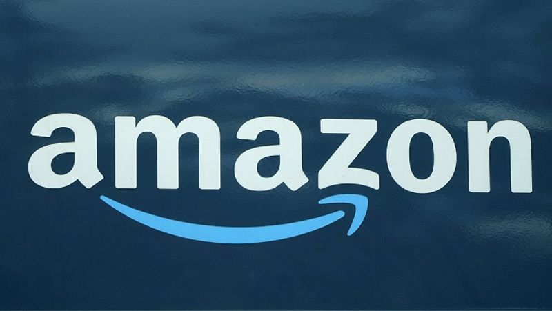 अमेजन (Amazon) अपनी ई-कॉमर्स साइट्स पर दिए गए ऑर्डर्स की डिलिवरी को खुद ही पहुंचाना चाहती है। उसका फोकस अमेरिकी पोस्टल सर्विसेस या दूसरे कैरियर्स की सेवाएं न लेकर खुद की डिलिवरी की व्यवस्था पर है। (फाइल फोटो)