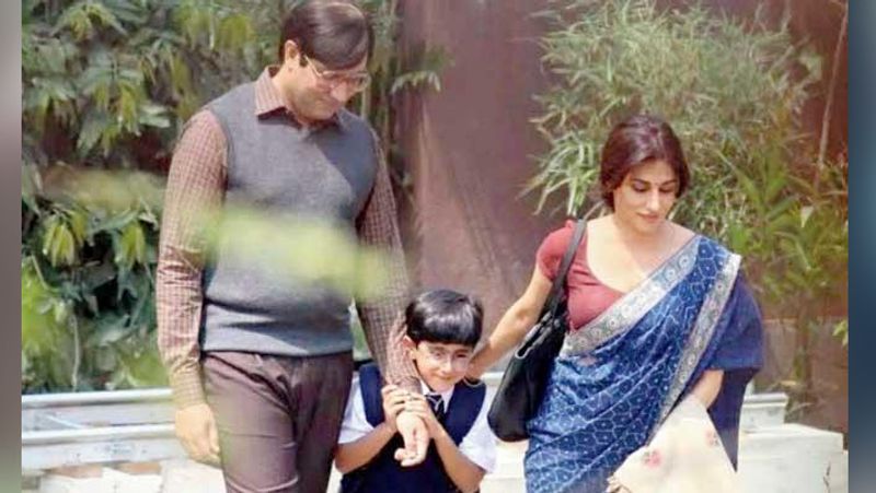 खबरें तो यह भी है कि फिल्म के खर्च के चलते सुजॉय को अपने बैनर की एक और फिल्म ब्लाइंड में कॉस्ट कटिंग करनी पड़ी है। बता दें कि ग्लासगो में इसकी शूटिंग चल रही है। वहां इंडिया से क्रू मेंबर के तौर पर सिर्फ एक टीम मेंबर गया है, बाकी टेक्निकल टीम वहीं से हायर की गई है।