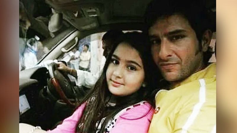 सारा ने इंटरव्यू के दौरान बताया था- जब टीचर मुझसे सवाल कर रही थी तो मैं चुपचाप खड़ी थी। क्योंकि मेरे पास कोई जवाब नहीं था। मेरी इस हरकत की वह से पूरे स्कूल में हड़कंप मच गया। 
