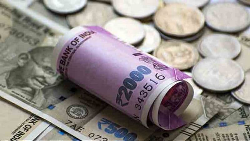 पेटीएम (Paytm) की यह सर्विस साल में हर दिन मिलेगी। इस सर्विस के जरिए यूजर्स को सिर्फ 2 मिनट में लोन उपलब्ध करया जाएगा। इस लोन की प्रॉसेसिंग में ज्यादा समय नहीं लगता है। (फाइल फोटो)