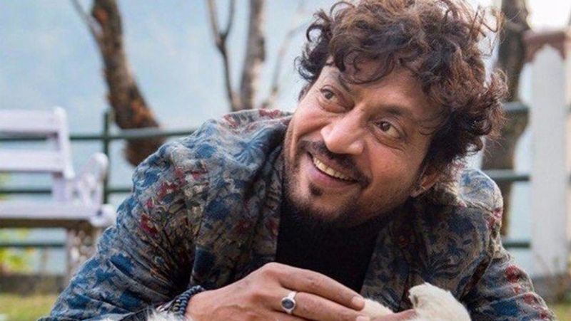 बाबिल ने आगे लिखा- हमारे लिए जन्मदिन भी हर दिन की तरह ही एक सामान्य दिन हुआ करता था। हम हर दिन को ही सेलिब्रेट करते थे। इस मौके पर मां हम दोनों को ही याद दिलाती थी लेकिन आज मैं आपको जन्मदिन को कोशिश करके भी भूल नहीं पा रहा। आज आपका बर्थडे है बाबा। बाबिल ने जो वीडियो शेयर किया है, उसमें इरफान अपनी पत्नी सुतापा सिकदर और छोटे बेटे अयान के साथ नजर आ रहे हैं। 