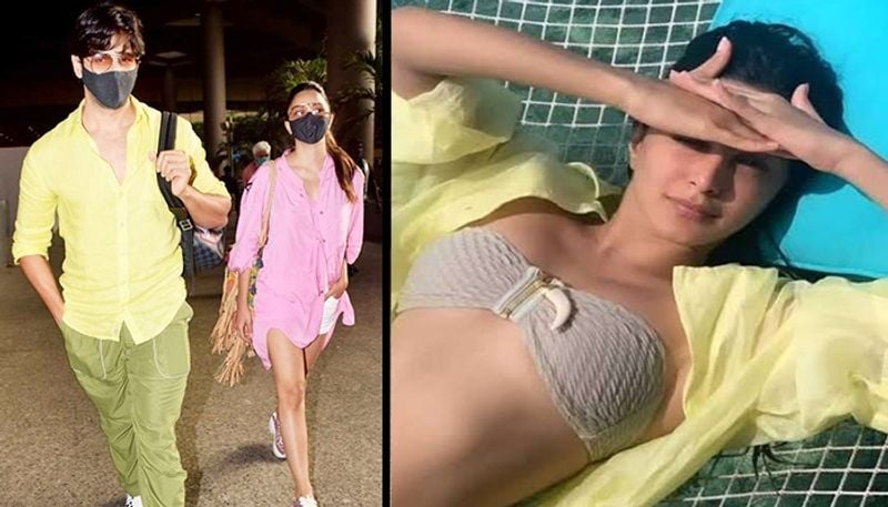 They even celebrated New Year's together in the Maldives; Kiara and Sidharth left and arrived at the airport together but did not share any pictures from their vacay in the same frame. Reportedly, Kiara even invited Sid's parents at her place for dinner, but they never accepted their relationship publicly.
