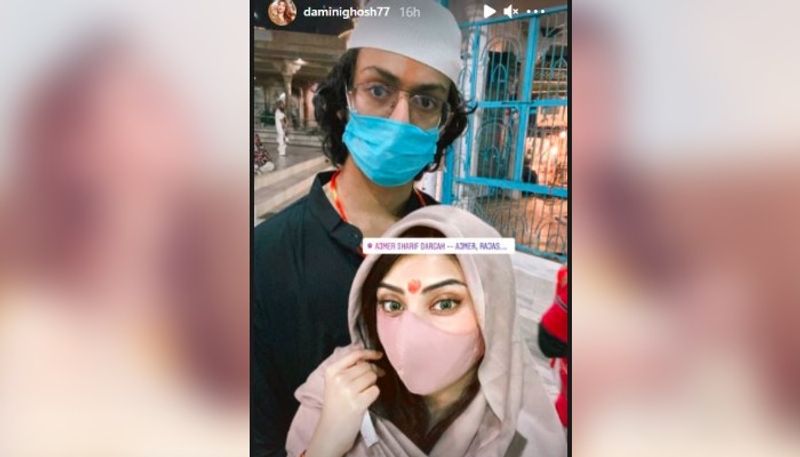 নিজেদের সম্পর্কের অফিসিয়ালি ঘোষণা করার পর রাজস্থানে পাড়ি জমিয়েছেন লাভবার্ডস। আজমের শরিফ দর্শন করে একাধিক ছবিও পোস্ট করেছেন এই লাভবার্ডস।