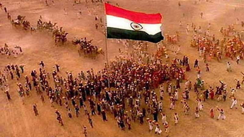 1920 में जन्मी आजी महात्मा गांधी के साथ स्वतंत्रता आंदोलन का हिस्सा रहीं थी। वहीं हिटलर की तानाशाही को भी उन्होंने करीब से देखा। वे अक्सर अपने परिवार के साथ अपनी कहानियां शेयर करती हैं।