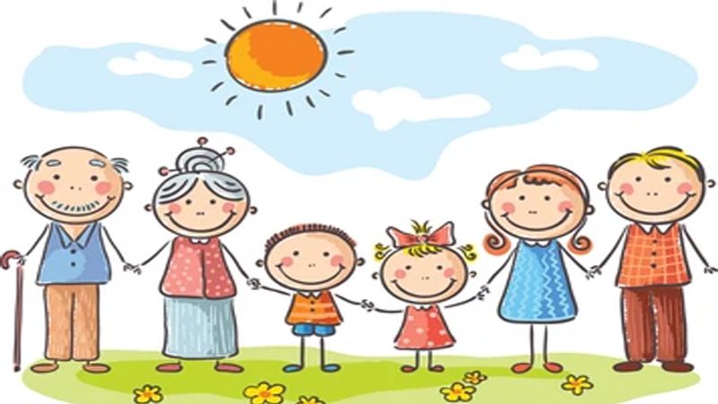 आजी बताती हैं कि मेरे साथ वाली महिलाएं मुझे हद से ज्यादा फॉरवर्ड मानती हैं। वे कहती हैं मैं अपने बच्चों को बिगाड़ रही हूं। लेकिन मैं इस बात में यकीन करती हूं कि वक्त के साथ हम सबको बदलना चाहिए।