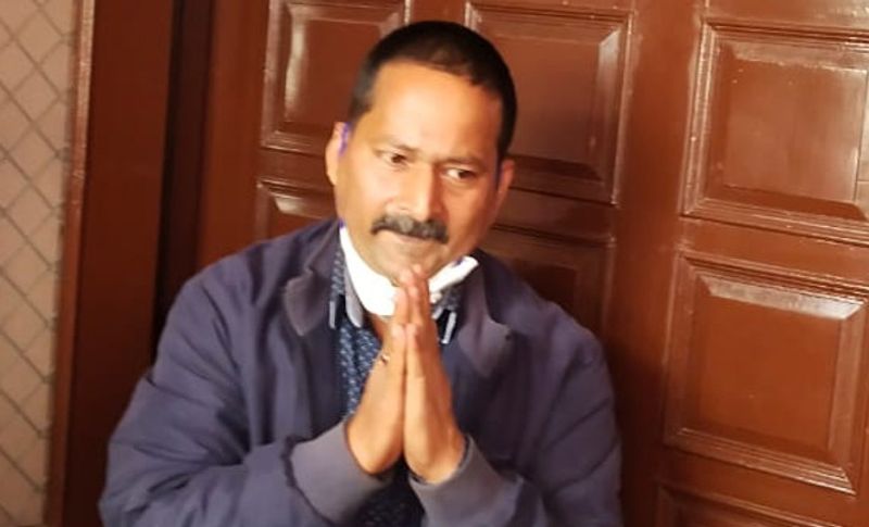 बता दें कि मृतका बेटा अभिनव चतुर्वेदी भोपाल की एक आईटी कंपनी में नौकरी करता है। वहीं, मृतका का छोटा भाई युगांतर शर्मा आरएएस अफसर हैं। जो की इस समय जयपुर में बतौर एडीएम अपनी सेवाए दे रहे हैं। (एसडीएम युगांतर शर्मा)