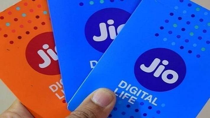 Reliance Jio offering 2gb data daily in 444 rupee recharge pack with unlimited calling facility MJA Reliance Jio offering 2gb data daily in 444 rupee recharge pack with unlimited calling facility MJA