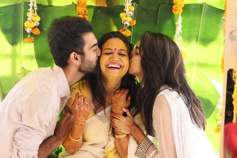 రామ్-సునీతల వివాహాన్ని ఇద్దరు పిల్లలు మనస్ఫూర్తిగా అంగీకరించారు. అమ్మ పెళ్లిని అన్నీ తామై, సంబరంగా చేశారు కొడుకు కూతురు.