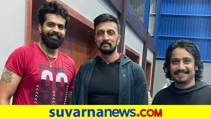Road Accident Kiccha Sudeep Helps Kannada Actor Sanchari Vijay mah Road Accident Kiccha Sudeep Helps Kannada Actor Sanchari Vijay mah