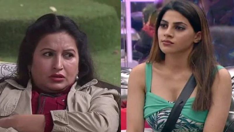 Nikki Tamboli also got furious and she asked Sonali, “Aapko sharam nahi aati hai? Aap khaana phek rahe ho?” Sonali is seen in tears, and she asks Bigg Boss to send her home, as she doesn’t wish to stay.