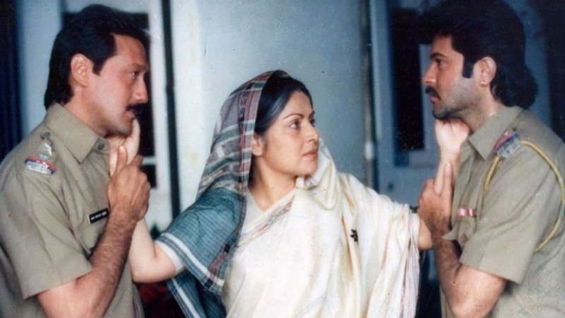 हालांकि, दोनों के रिश्ते में जल्दी ही कड़वाहट आ गई थी। शादी के कुछ साल साथ रहने के बाद दोनों अलग हो गए, लेकिन अभी तक दोनों में तलाक नहीं हुआ है।