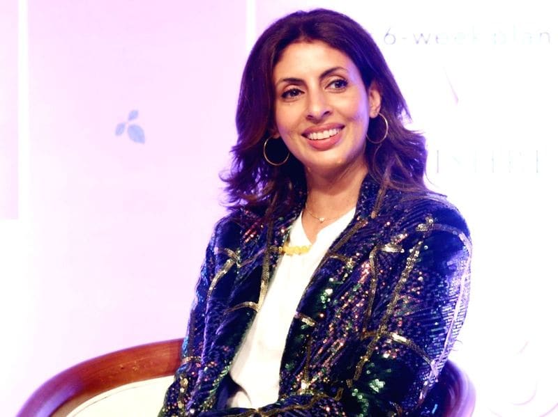 A few years ago, when Shweta was invited to Vogue BFFs Season 2 with her close friend, filmmaker Karan Johar and the duo was seen taking funny digs at each other.