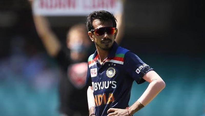 <p>যুজবেন্দ্র চাহল-<br />
ভারতীয় টি২০ দলে তার জায়গা অবধারিত। স্পিন অ্যাটাকের অন্যতম ভরসা তিনি। লেগ স্পিন খেলতে বরাবরই সমস্যায় পড়েছে ইংল্যান্ড দল। তাই ভারতীয় দলের তুরুপের তাস হতে পারেন তিনি।<br />
</p>