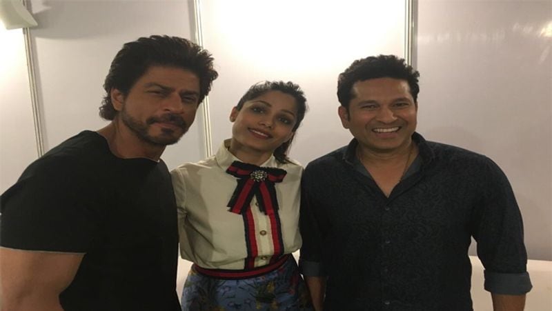 सचिन तेंदुलकर ने दावा किया था कि वह एक एक्टर और मॉडल हैं और यही उनका बिजनेस और प्रोफेशन है। उनके मुताबिक वह सिर्फ एक नॉन प्रोफेशनल क्रिकेटर हैं।