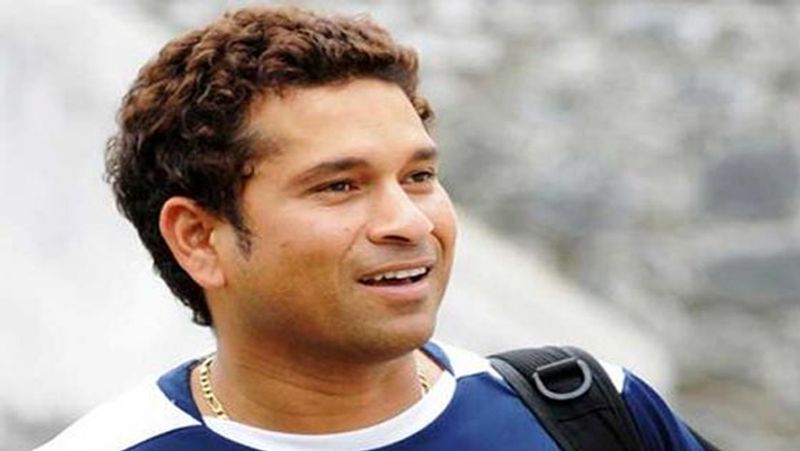 जी हां, साल 2011 में सचिन तेंदुलकर भी टैक्स डिडक्शन मामले में फंस चुके हैं। उस समय सचिन तेंदुलकर को ESPN स्टार स्पोर्ट्स, पेप्सिको और वीजा कंपनियों से 5.92 करोड़ रुपए की कमाई हुई थी। इसके बाद सचिन ने 1.77 करोड़ रुपए के डिडक्शन का क्लेम किया, क्योंकि उन्हें फॉरेन करेंसी में यह रकम हासिल हुई थी। 