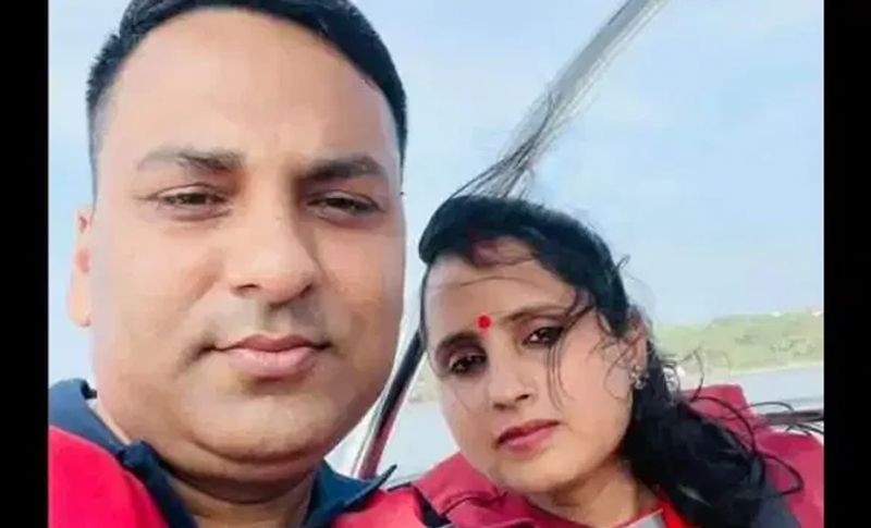 इंडिगो के स्टेशन मैनेजर रुपेश कुमार हत्या के बाद से एनडीए सरकार को विपक्षी दलों ने घेरना शुरू कर दिया। रिपोर्ट्स के मुताबिक, पुलिस के हाथ कुछ अहम सुराग लगे हैं, लेकिन इस बारे में अभी कुछ भी बोलने को तैयार नहीं है। अब तक इस मामले में 200 लोगों से पूछताछ की गई है। फिलहाल कोई कारण सामने नहीं आया है।