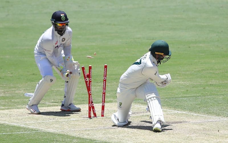 Australia all out for 369 in Brisbane test vs India