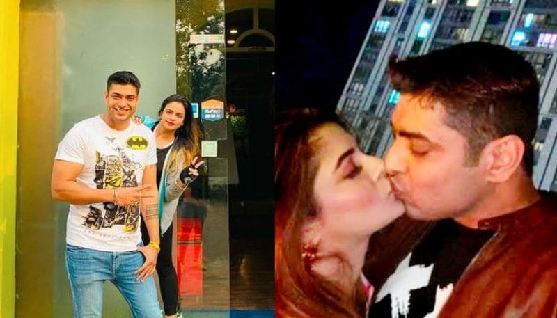 নিজের ইনস্টাগ্রামে নিত্যদিন কোনও না কোনও পোস্ট করতেই থাকে আনম। তবে রোশনের সঙ্গে তেমন কোনও ছবি পোস্ট আনম করেনি।