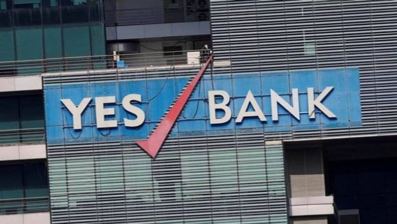 यस बैंक (Yes Bank) ने इस क्रेडिट कार्ड को कस्टमर्स की स्वास्थ्य संबंधी जरूरतों को ध्यान में रखते हुए तैयार किया है। कस्टमर आदित्य बिड़ला मल्टिपल ऐप (Aditya Birla Multiply App) पर रजिस्ट्रेशन करा के सालाना हेल्थ चेकअप, राउंड द क्लॉक डॉक्टर या काउंसलर हेल्पलाइन, होम बेस्ड वर्कआउट सेशन और पर्सनलाइज्ड डाइट प्लान का फायदा ले सकते हैं। (फाइल फोटो)
