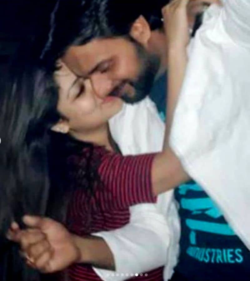 সেখান থেকে অদ্বিতীয়া ধারাবাহিকে সকলের মন জয় করা নিজের অভিনয়। টলিউডে পাড়ি দিয়ে নিজের অভিনয়ের দাপট দেখালেন অভিনেতা।