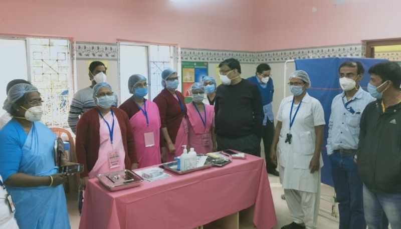 মাস্ক, স্যানিটাইজার, আবদ্ধ কঠোর নিয়মের জীবন, এই সবকিছুতে অতিষ্ঠ হয়ে উঠেছিল ১৩০কোটির দেশ।