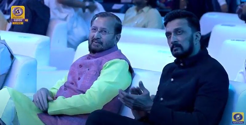 మోహన్లాల్, రణ్వీర్ సింగ్, మాధురీ దీక్షిత్, అనిల్ కపూర్, విక్కీ కౌశల్, విద్యా బాలన్, అనుపమ్ ఖేర్, సిద్ధాంత్ చతుర్వేది వంటి సెలబ్రిటీలు వర్చువల్ మీట్లో విషెస్ తెలియజేశారు.