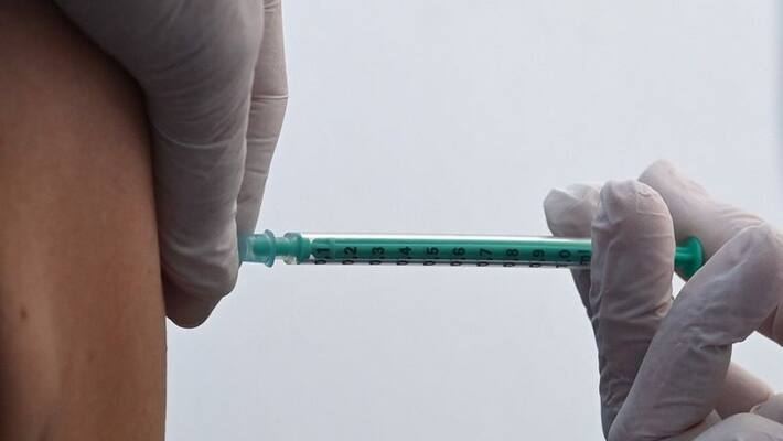 Pakistan Punjab to block SIM cards of citizens not vaccinated against Covid 19 Pakistan Punjab to block SIM cards of citizens not vaccinated against Covid 19