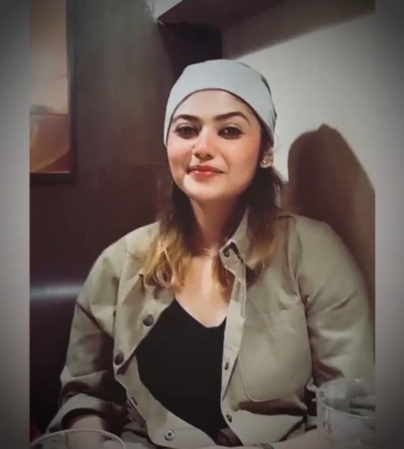 ছিলেন দু'ই অভিনেত্রীই সায়নী এবং দেবলীনাও। তাঁদের সম্প্রতি ধর্ষণের হুমকি দেওয়া হয়েছে সোশ্যাল মিডিয়ায়।