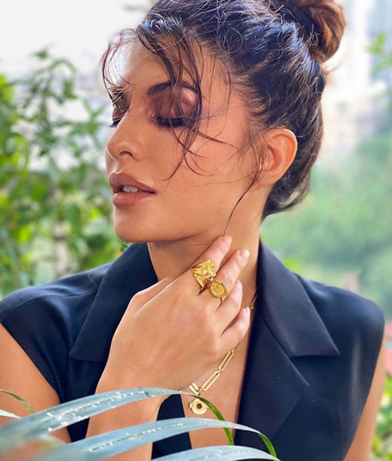 This will be Jacqueline and Nadiadwala's 8th collaboration, and the pair will continue to collaborate on Kick 2 in addition to Bachchan Pandey. Bachchan Pandey, directed by Farhad Samji and produced by Nadiadwala Grandson Entertainment, is scheduled to hit theatres on January 26, 2022.