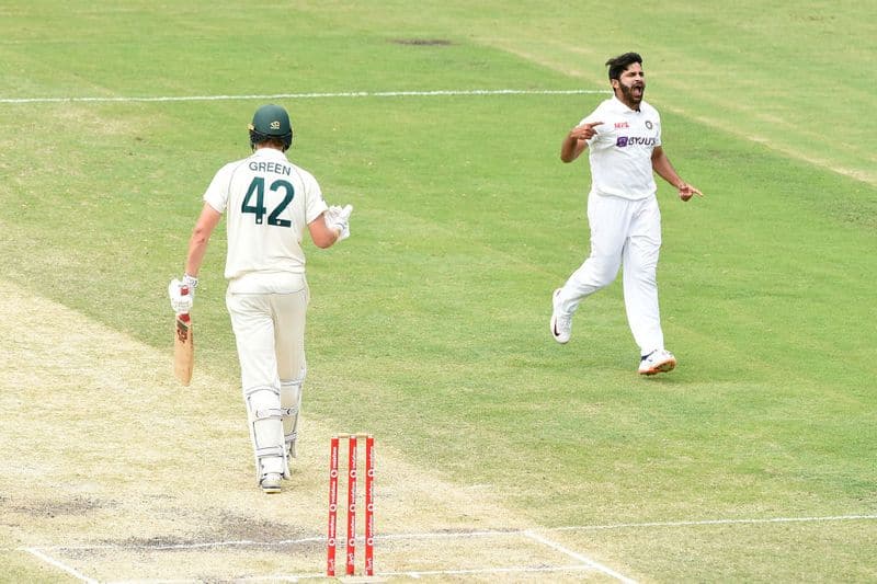 Rain stopped play in brisbane and fouth test into thrilling finish