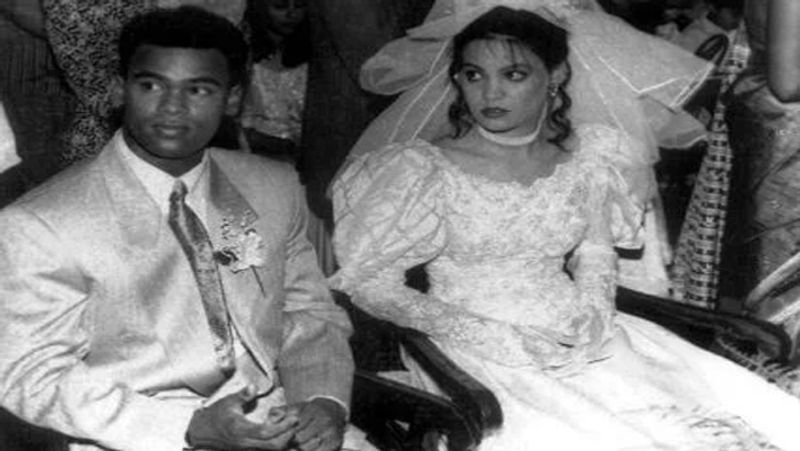 कांबली की निजी जिंदगी भी कुछ खास सफल नहीं रही। उन्होंने 1998 में पुणे के होटल में बतौर रिसेस्पशनिस्ट काम करने वाली लड़की नोएला से शादी की थी। लेकिन उनकी पहली शादी सफल नहीं हो सकी। 