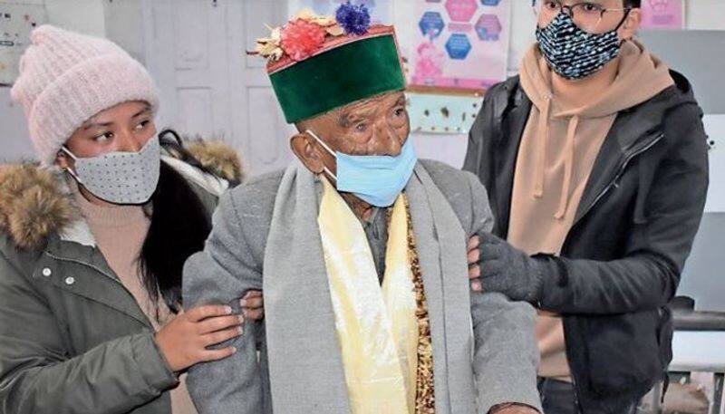 Himachal Pradesh: 103-year-old casts vote, becomes a role model for others