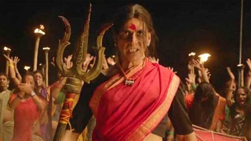 अक्षय कुमार की फिल्म लक्ष्मी रिलीज से पहले ही विवाद में फंस गई थी। हिंदू संगठन ने फिल्म को लेकर लव जेहाद का आरोप लगाया था। इतना ही नहीं फिल्म की कास्ट, क्रू और प्रमोटर्स के खिलाफ शिकायत पत्र सूचना प्रसारण मंत्री प्रकाश जावड़ेकर को सौंपा था। फिल्म के नाम लक्ष्मी बॉम्ह को लेकर भी खूब विवाद हुआ था। हिंदू सेना ने मांग की थी कि अगर फिल्म का टाइटल नहीं बदला गया तो इसका बायकॉट किया जाएगा। 