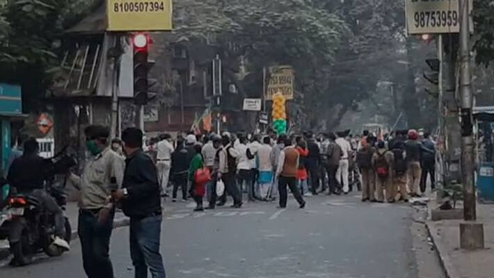 The miscreants went on a rampage in front of the Karandighi police station on Tuesday night bpsb The miscreants went on a rampage in front of the Karandighi police station on Tuesday night bpsb
