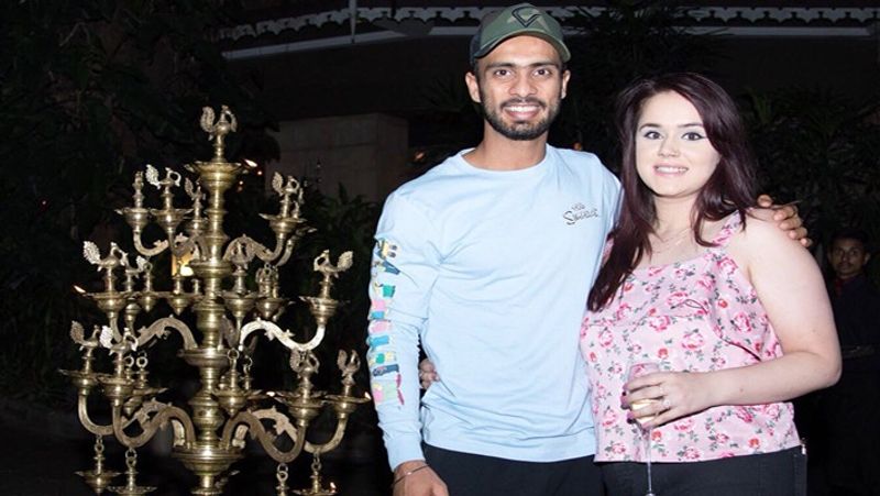 बेटे के जन्म के बाद वो उससे मिलने तो नहीं जा पाए, लेकिन सोमवार को इस खिलाड़ी ने धुआंधार 99 रनों की नाबाद पारी खेली और 22 रन से अपनी टीम को मैच जिताने में अहम योगदान दिया। 