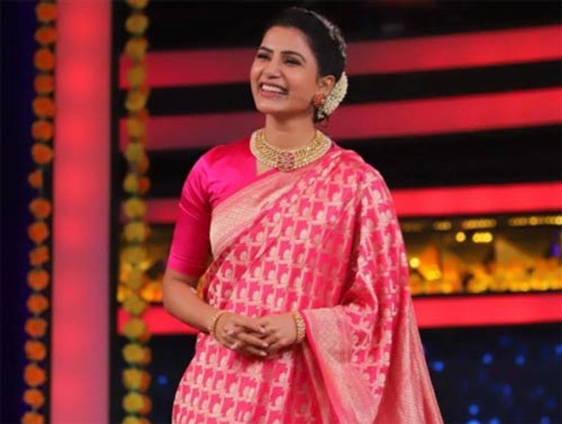 How To Perfectly Drape A Banarasi Sari