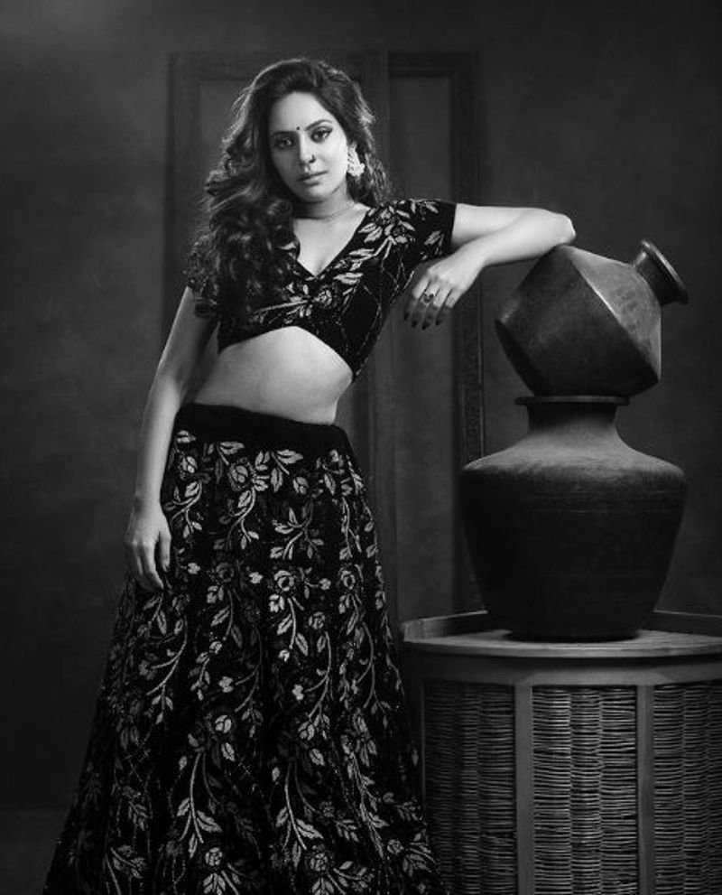 
மேற்குவங்கத்தில் இருந்து தமிழுக்கு இறக்குமதி செய்யப்பட்டவர் நடிகை ஐஸ்வர்யா தத்தா. விமலுக்கு ஜோடியாக தமிழுக்கு எண் ஒன்றை அழுத்தவும் என்ற படம் மூலமாக அறிமுகமானார். 