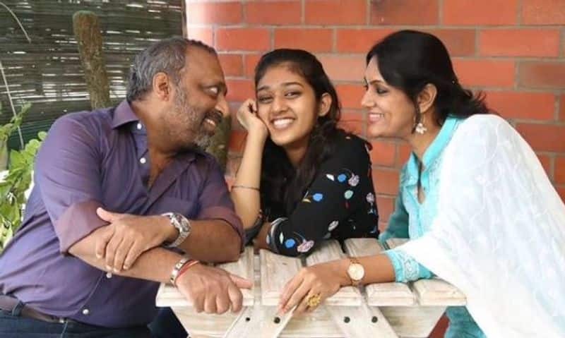 actress devadharshini and chethan daughter join twitter