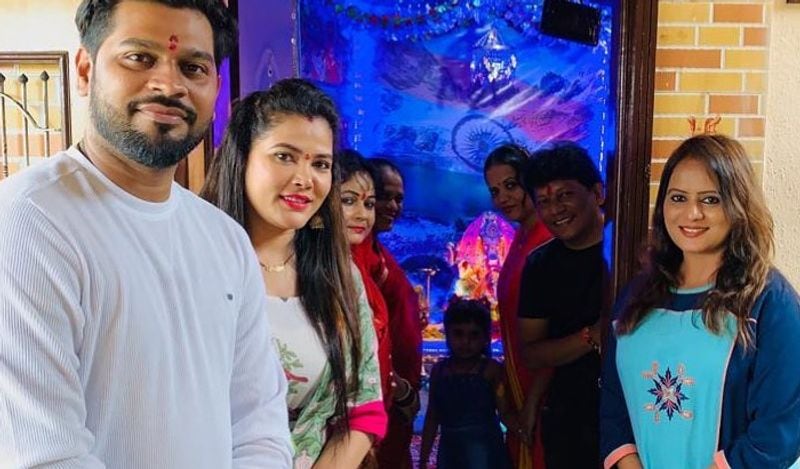 अंत में किया क्या बचा था फिर सौरव और सीमा सिंह ने शादी कर ली और अब उनके घर नन्हा मेहमान आने वाला है। वो भी पैरेंट्स बनने के लिए काफी उत्सुक हैं। उनके परिवारवाले भी इस पल का बेसब्र से इंतजार कर रहे हैं। 