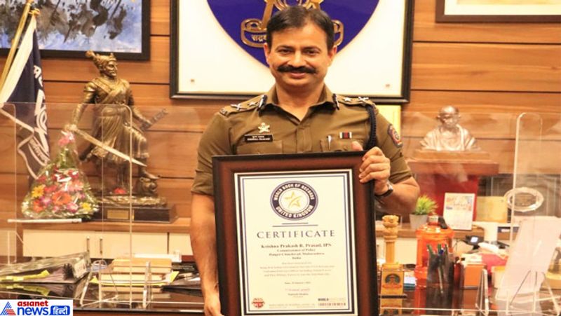 आईपीएस कृष्ण प्रकाश ने 2017 में दुनिया की सबसे कठिन एक दिनी खेल प्रतियोगिता आयरन मैन ट्रायथलॉन को पूरा किया था।