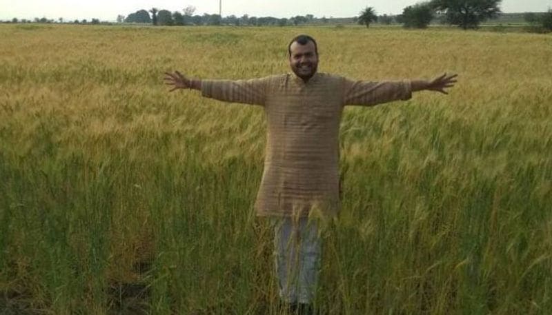 दुर्लभ के सभी प्रोडक्ट्स ईको फ्रेंडली हैं। यानी दूध और अन्य लिक्विड चीजें कांच या स्टील की बॉटल में सप्लाई करते हैं। वहीं, आटा और अन्य सूखी चीजें जूट के बैग में पैक करते हैं। दुर्लभ कहते हैं कि कोई भी ऐसा स्टार्टअप शुरू कर सकता है, जरूरत सही मार्केटिंग और प्रोडक्ट्स की क्वालिटी और शुद्धता पर फोकस रखने की है।