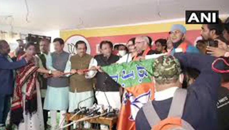 The Left as well as TMC under Mamata Banerjee did not promote industrialization in the state. In fact, Mamata Banerjee led the movement against the Nano plant at Singur, following which Tata shifted the manufacturing unit to Gujarat.
