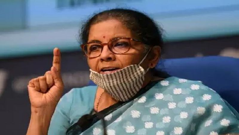 फेडरेशन ऑफ इंडियन चैंबर्स ऑफ कॉमर्स एंड इंडस्ट्री (FICCI) के सर्वे में लोगों से टैक्सेशन को लेकर पूछा गया था कि फिलहाल उन्हें टैक्सेशन सिस्टम में सबसे ज्यादा किस तरह की समस्या हो रही है और उन्हें सरकार से बजट में कैसी राहत चाहिए। सर्वे के दौरान 52 फीसदी लोगों ने यह बताया कि उन्हें समय पर टैक्स रिफंड मिलने में समस्या आ रही है। वहीं, 49 फीसदी लोगों ने टैक्स कम्प्लायंस और 43 फीसदी लोगों ने टैक्स लिटिगेशन को लेकर समस्या होने की बात कही। (फाइल फोटो)