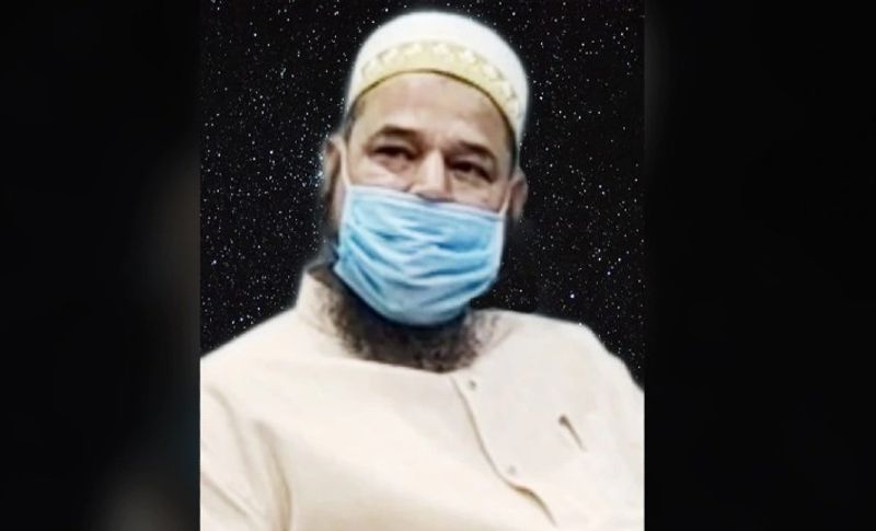 ऐसे में परिवार के लोगों को अहसास होने लगा कि की बाबा ने उनके साथ धोखा किया है। फिह उन्होंने आरोपी कुतबुद्दीन नजमी के खिलाफ शिकायत दर्ज करवाई। इस घटना के बाद पुलिस ने आरोपी को गिरफ्तार कर जेल भेज दिया है। (सभी फोटो आजतक)