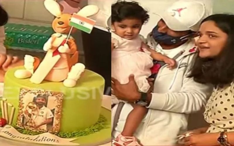 కంగారులపై సాధించిన విజయానికి గుర్తుగా కంగారూ ఆకారంలోనే కేక్ తయారుచేశారు సోసైటీ సభ్యులు. అయితే ఈ కేక్ను కట్ చేసేందుకు రహానే అంగీకరించలేదు...
