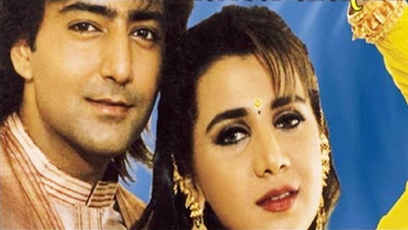 फिल्मों की बात करें तो रितु शिवपुरी ने आंखे के अलावा हम सब चोर हैं, रॉकडांसर, आर या पार, भाई भाई, काला साम्राज्य, हद कर दी आपने, लज्जा, शक्ति-द पॉवर, ऐलान और एक जिंद इक जान जैसी फिल्मों में काम किया है। 