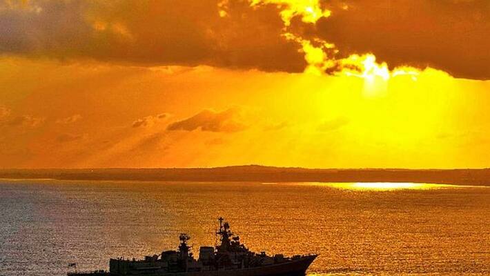 Pakistan Navy kills one Indian fisherman off Gujarat Coast near okha Pakistan Navy kills one Indian fisherman off Gujarat Coast near okha