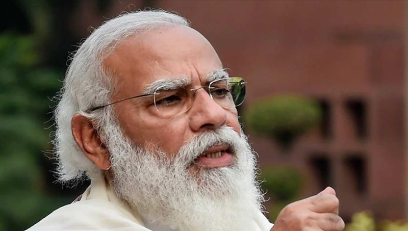 According to sources, Netaji’s family members have conveyed their decision to not allow other BJP members at the Netaji Bhawan.
